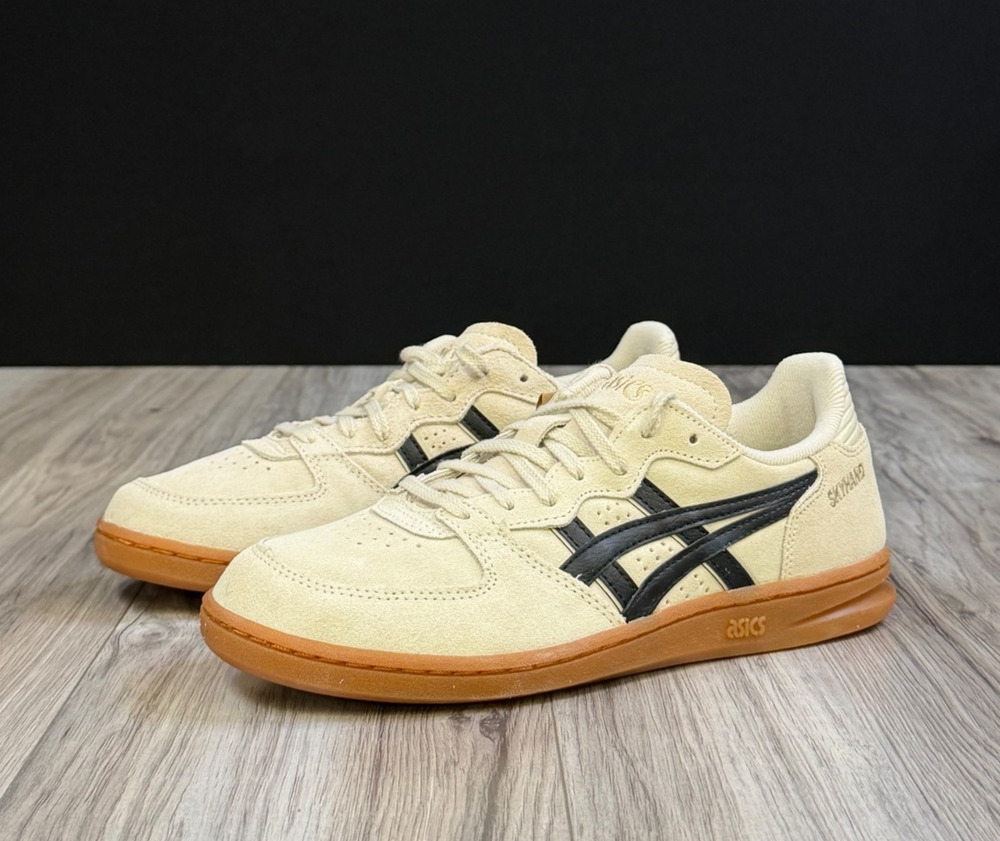 ASICS Skyhand OG Oatmeal Black Suede Shoes Mens 6 Womens 7.5 1203A452-250 NEW